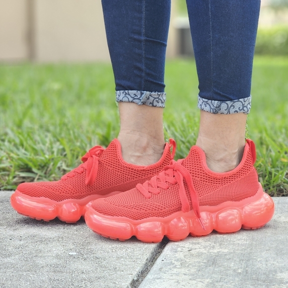 Women Knitted Stylish Bubble Textured Lace up Sneakers Red Color - Picture 5 of 6